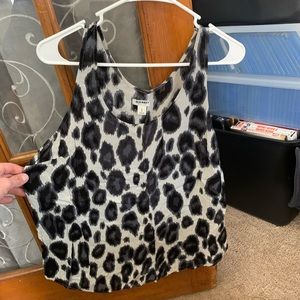 Women’s old navy shirt size large